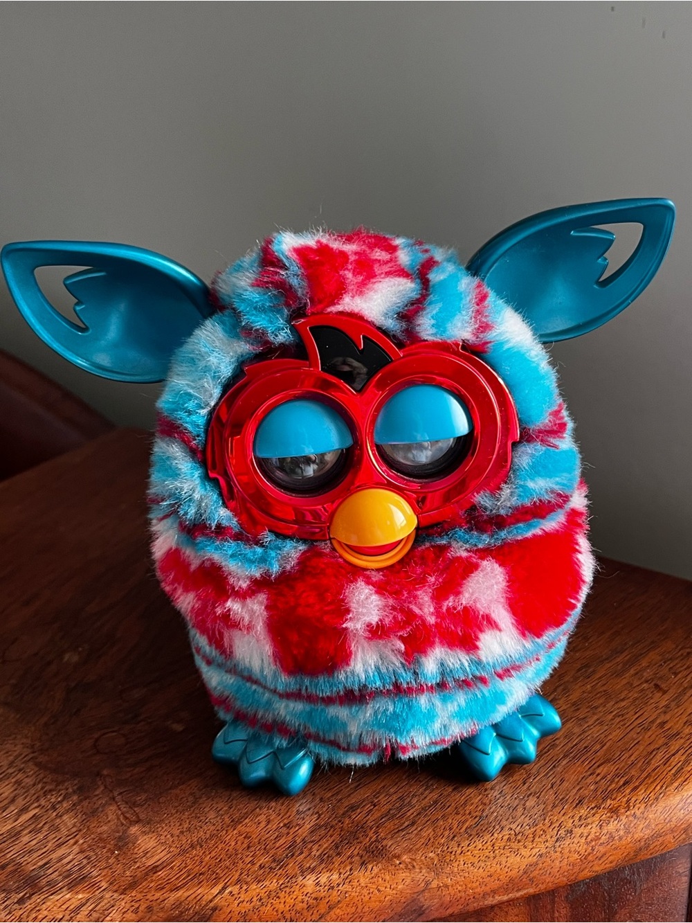 2012 HASBRO Furby Boom holiday sweater edition Works Vintage Collectible